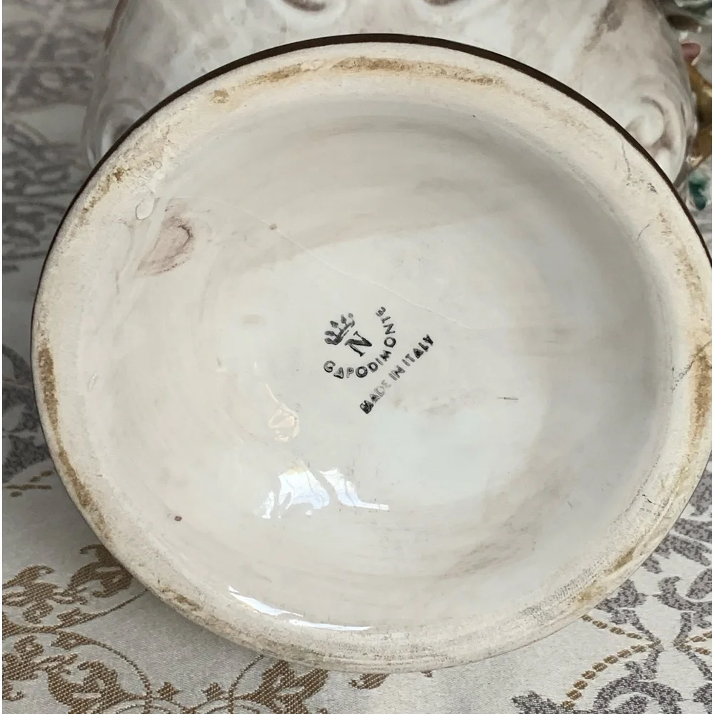 SALE! Italian Capodimonte Vase - Picture 6 of 13